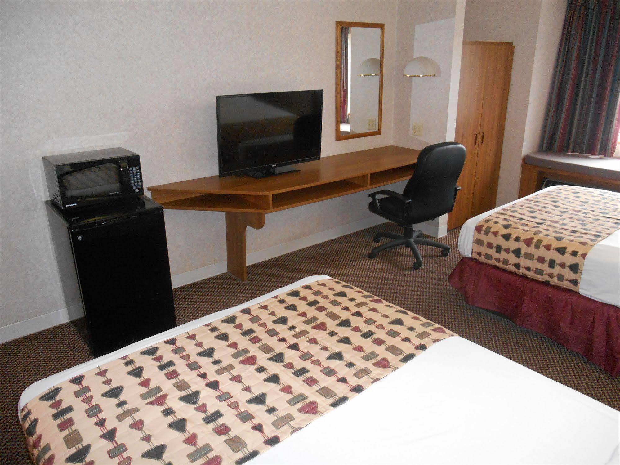 Guest Inn Пиджен Фордж Екстериор снимка