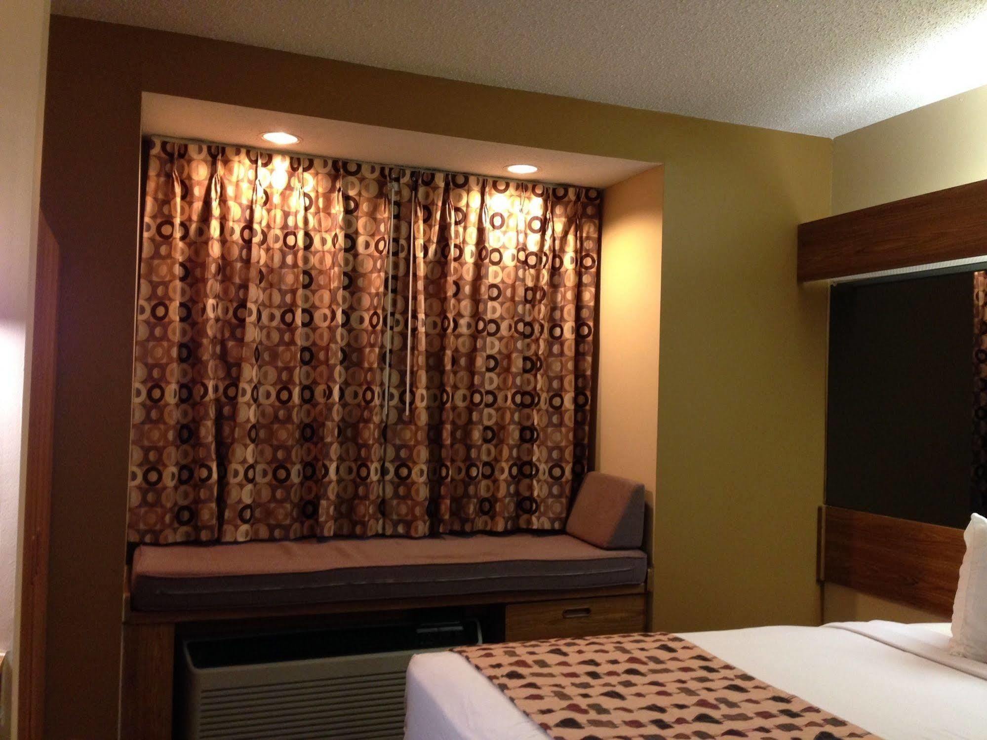 Guest Inn Пиджен Фордж Екстериор снимка