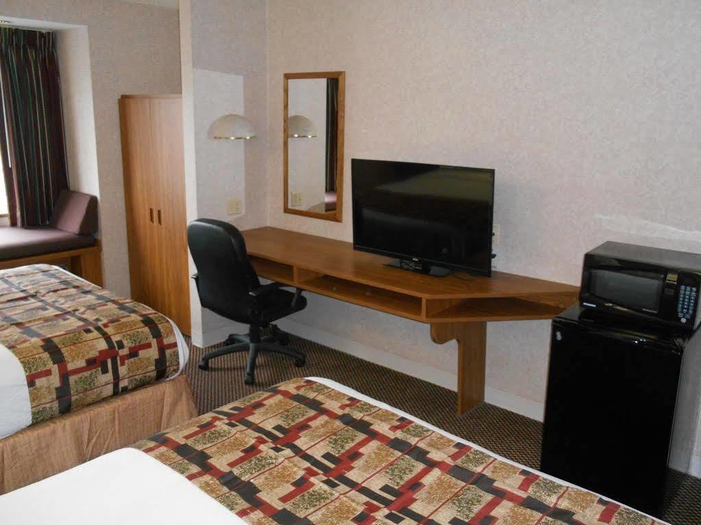 Guest Inn Пиджен Фордж Екстериор снимка