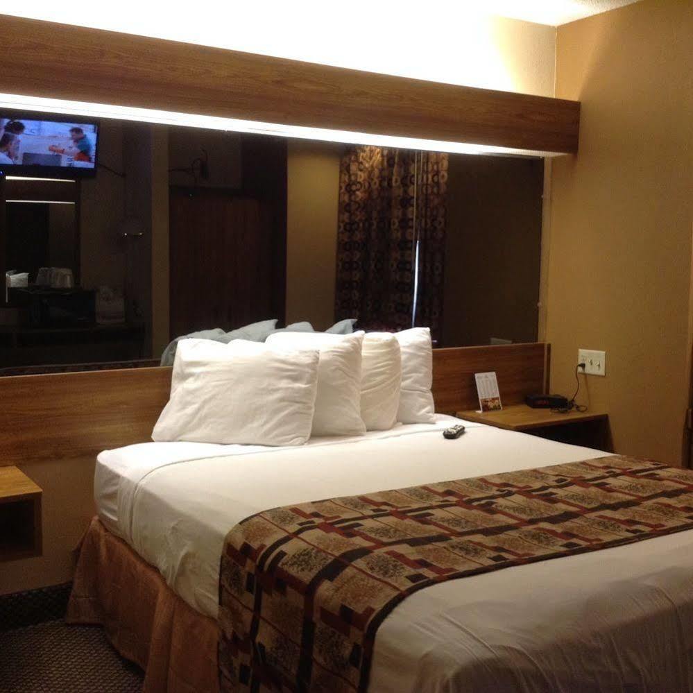 Guest Inn Пиджен Фордж Екстериор снимка